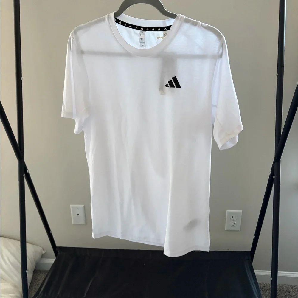 Adidas Men's White Short Sleeve Tee - New with Tags - Size Small